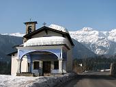 Invernale con valanghe e slavine da Nona di Vilminore verso il Passo della Manina il 23 febbraio 2009